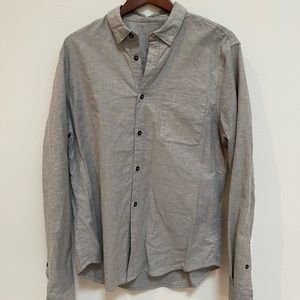 Lululemon Commission Long Sleeve Button Down Shirt Size L
